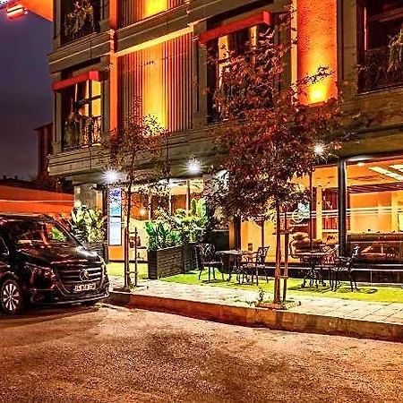 Elysian Airport 4*